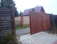 Ворота для жилого дома, отрывающихся по принципу купе